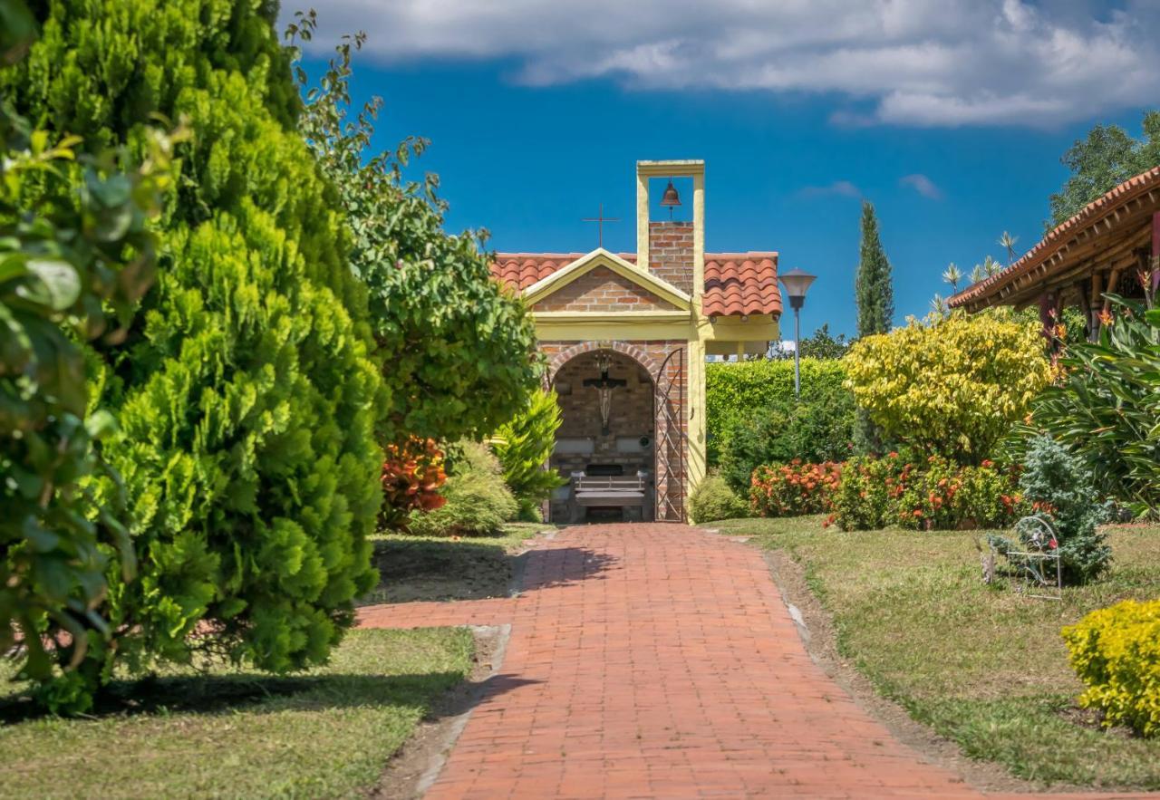 Hotel Campestre Solar De La Luna Armenia  Exterior photo